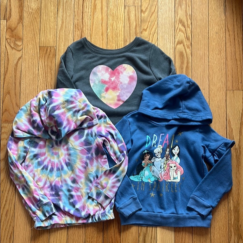 3 sweatshirts
